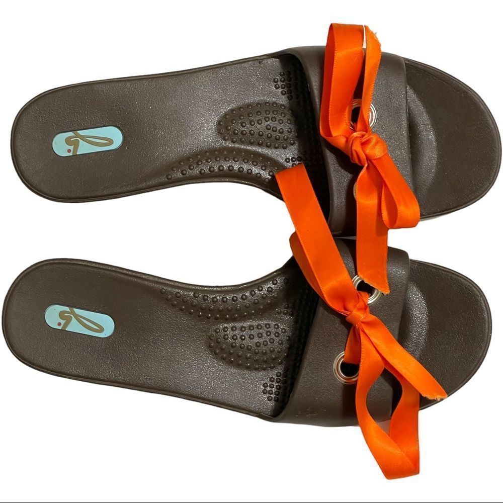 Oka B Brown Madison Slide Open Toe Sandals Orange Ribbon Low Flat Heel NWOT M/L